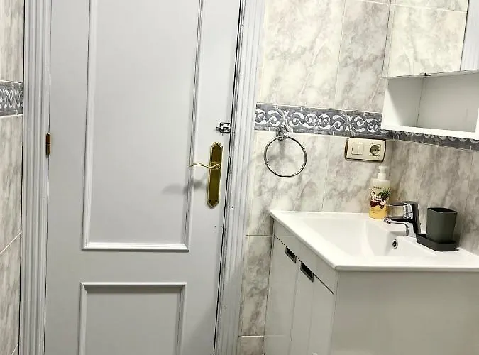 Stylish 1-bed Apt, Walk To & Amenities Torrevieja